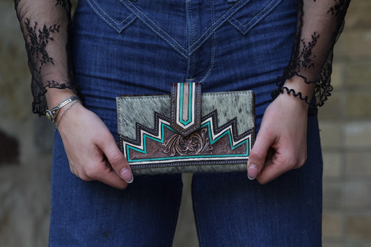 The Turquoise Ridge Clutch