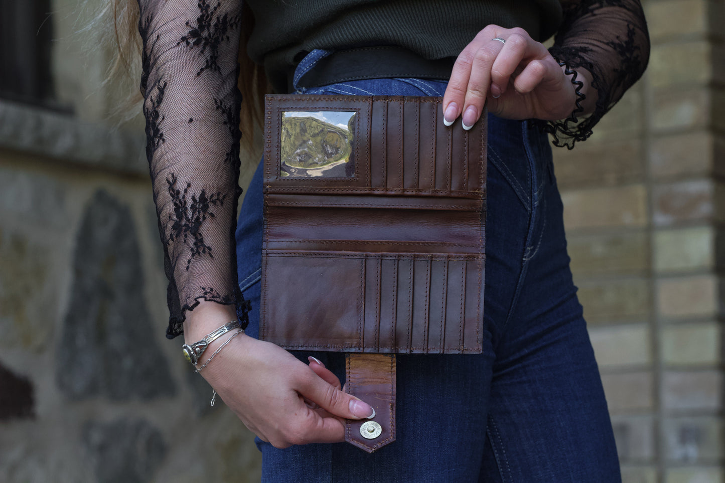 The Turquoise Ridge Clutch