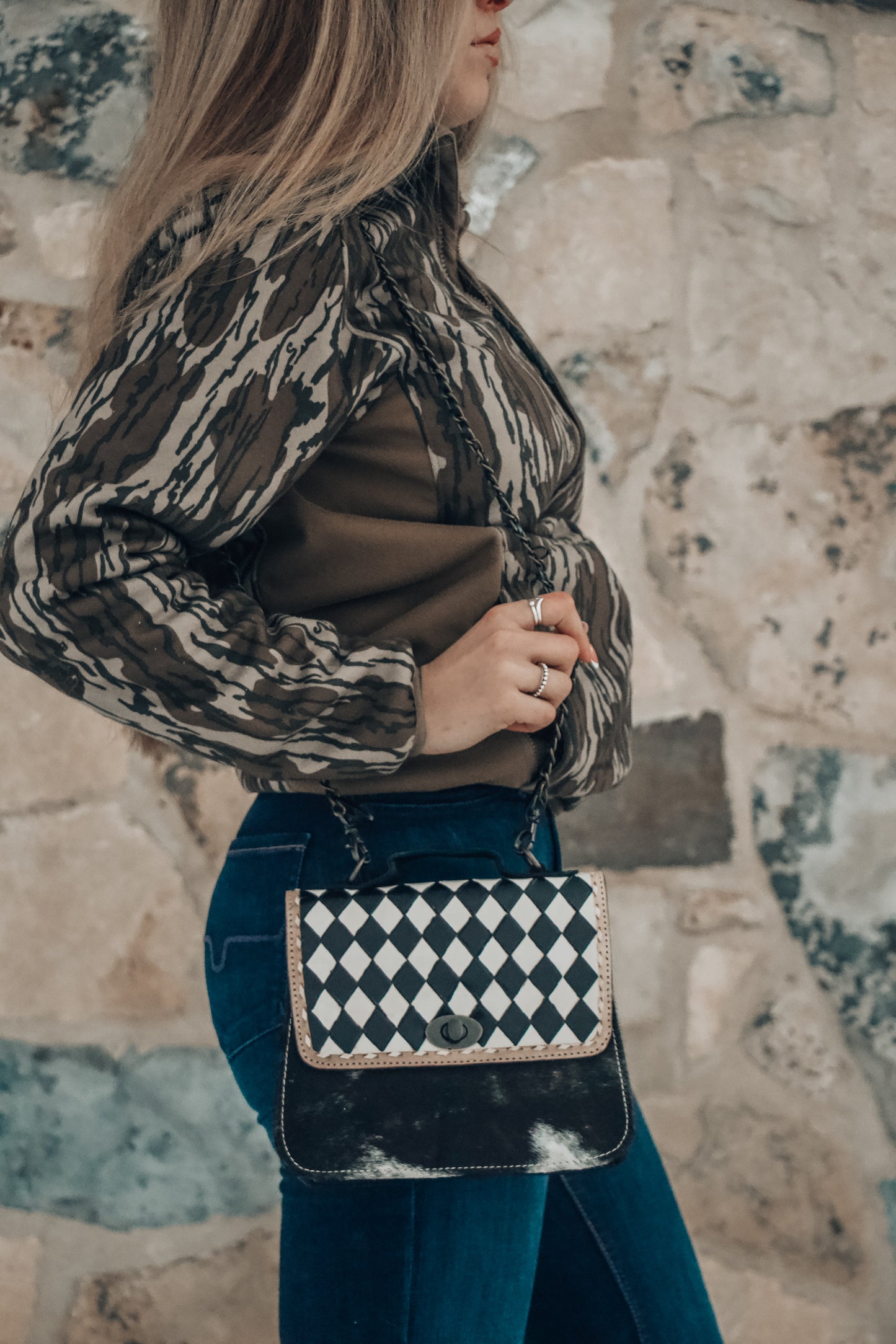 Eight Second Crossbody