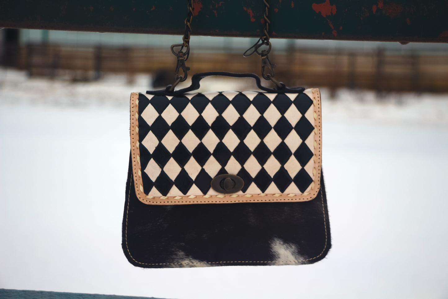 Eight Second Crossbody