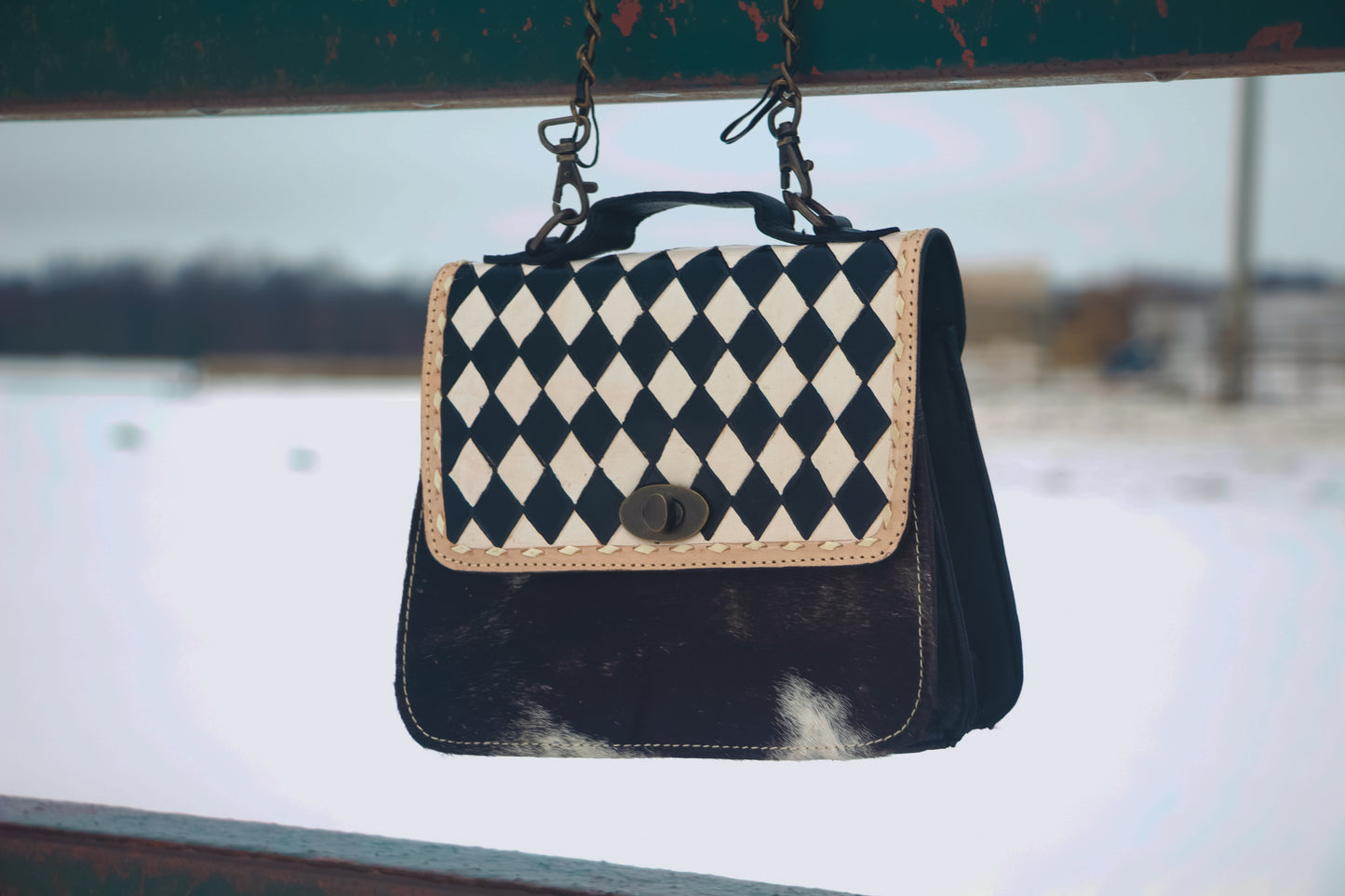 Eight Second Crossbody